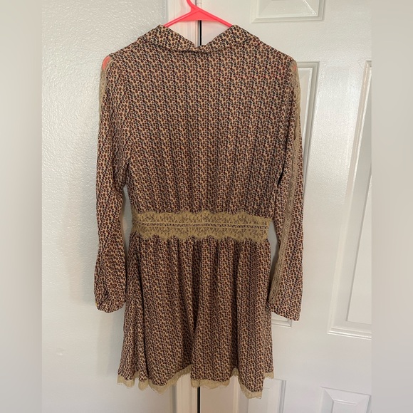 Floral button dress size medium - Picture 3 of 3